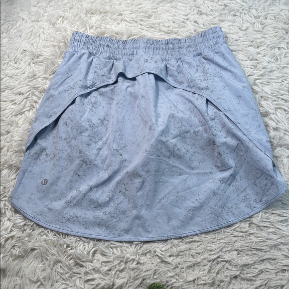 Lululemon Hotty Hot High-Rise Skirt *Long Gravel Dust Pastel Blue Multi / Pastel - Picture 4 of 6